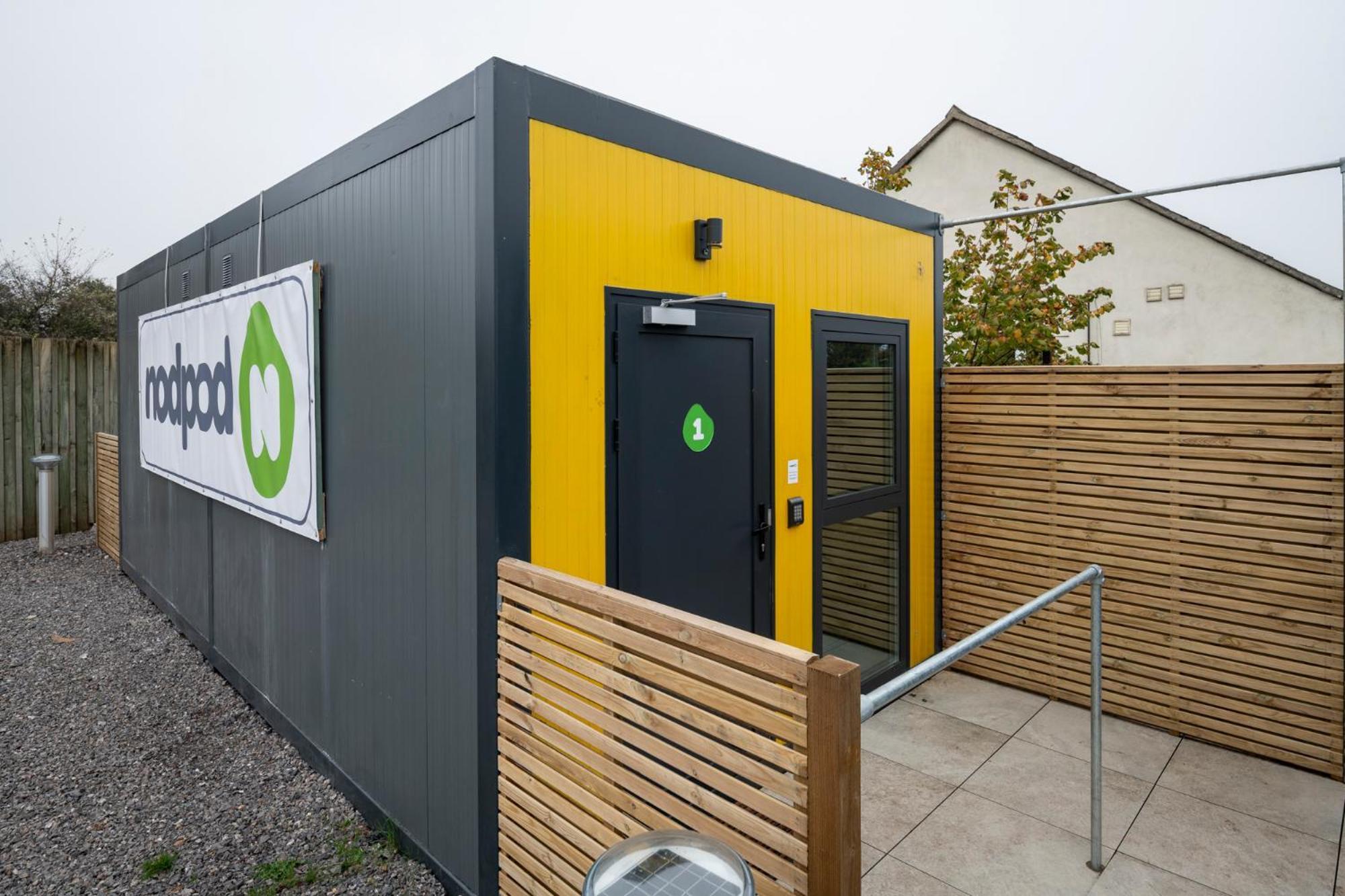 Nodpod Capsule hotel Felton (Somerset)